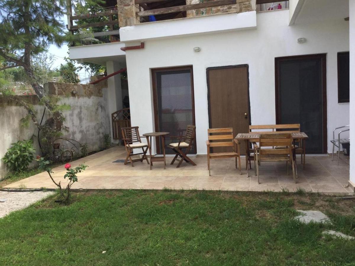 Peaceful Apartments In Elani Exterior photo