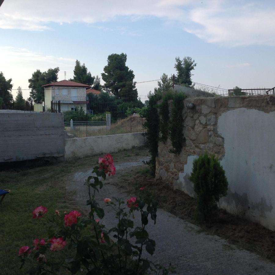 Peaceful Apartments In Elani Exterior photo
